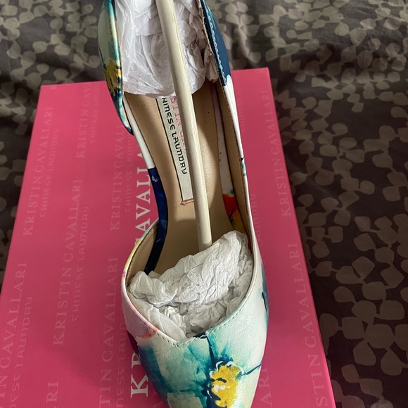 Kristen Cavallari Chinese Laundry heels - Picture 3 of 3